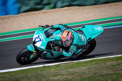 PETRONAS MIE Racing Honda SSPのライダーがフランスで忙しい1日を過ごした。