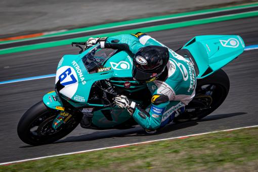 R09_MagnyCours_Mie_01104
